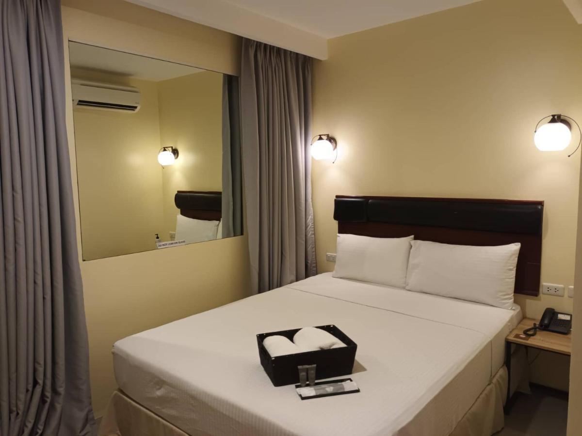 Dosi Hotel Ph Talisay  Extérieur photo