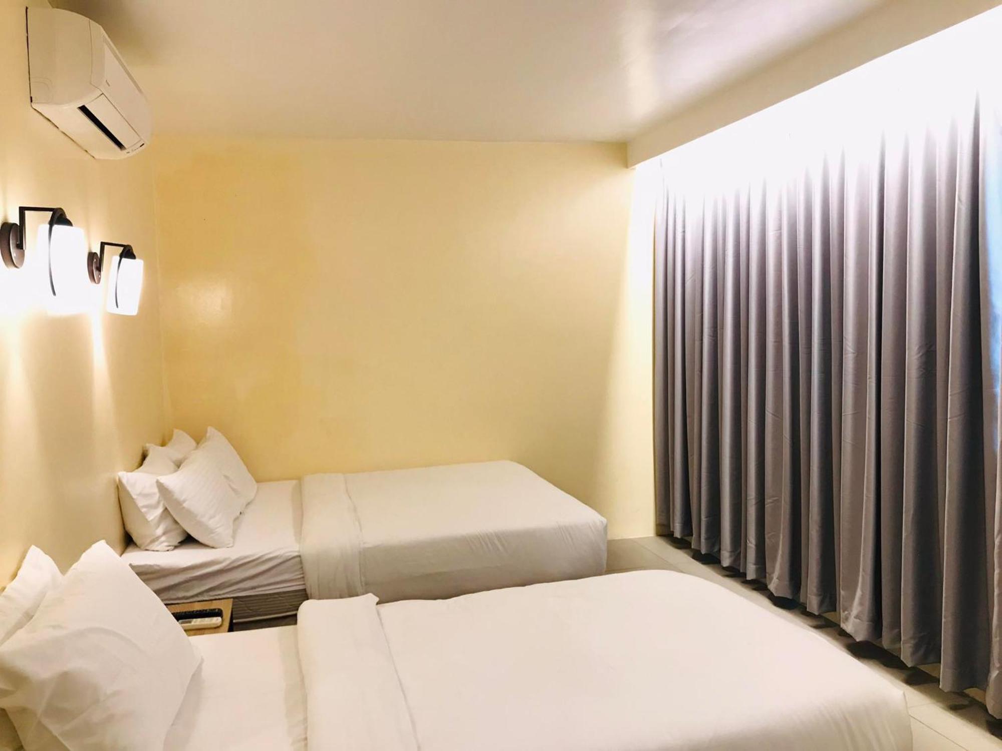 Dosi Hotel Ph Talisay  Extérieur photo